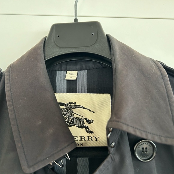 Gently Worn Blue Burberry Trench Coat - Size 46 European - Picture 4 of 4